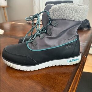 L.L. Bean Women's Black and Gray Winter Boots with Teal Accents
